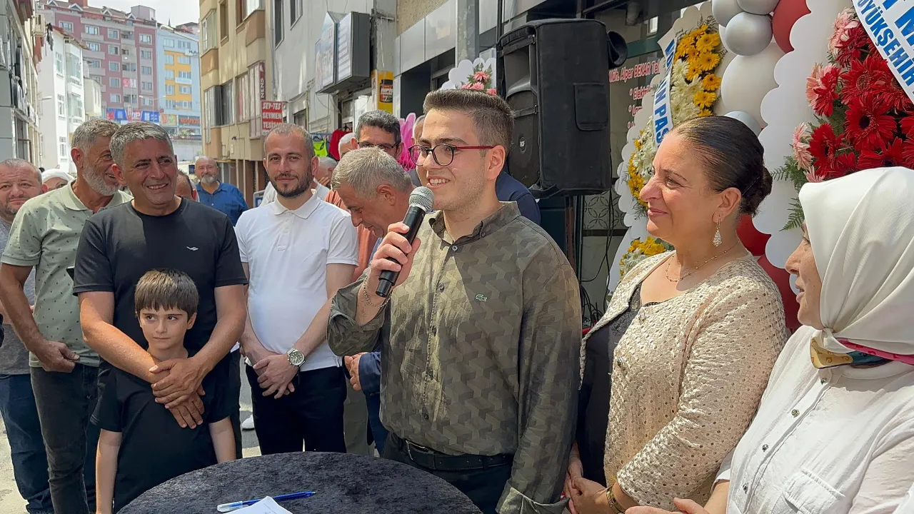 Rûzân Antika Kafe Trabzon’da Hizmete Açıldı: Nostaljiyle Harmanlanan Özgün Bir Girişim