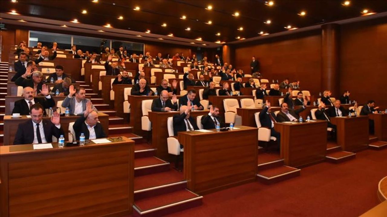 Trabzon Büyükşehir Belediye Meclisi Temmuz Oturumlarına Yoğun Katılımla Başladı