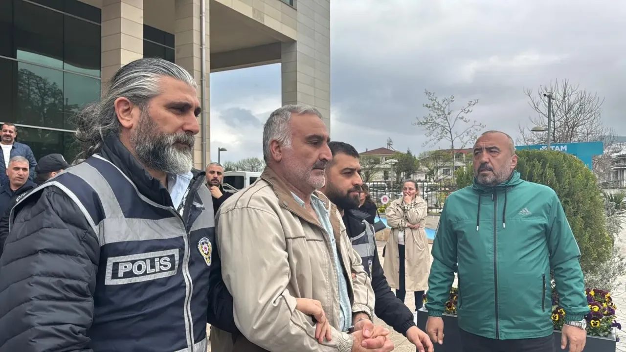 Trabzon’daki Bıçaklı Saldırı Davasında Mahkeme Telefon ve Banka Talebini Reddetti