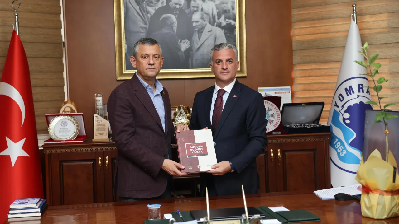Özgür Özel'den Yomra Belediyesi’ne Ziyaret: “Baba Ocağına Dönüşten Memnunuz”