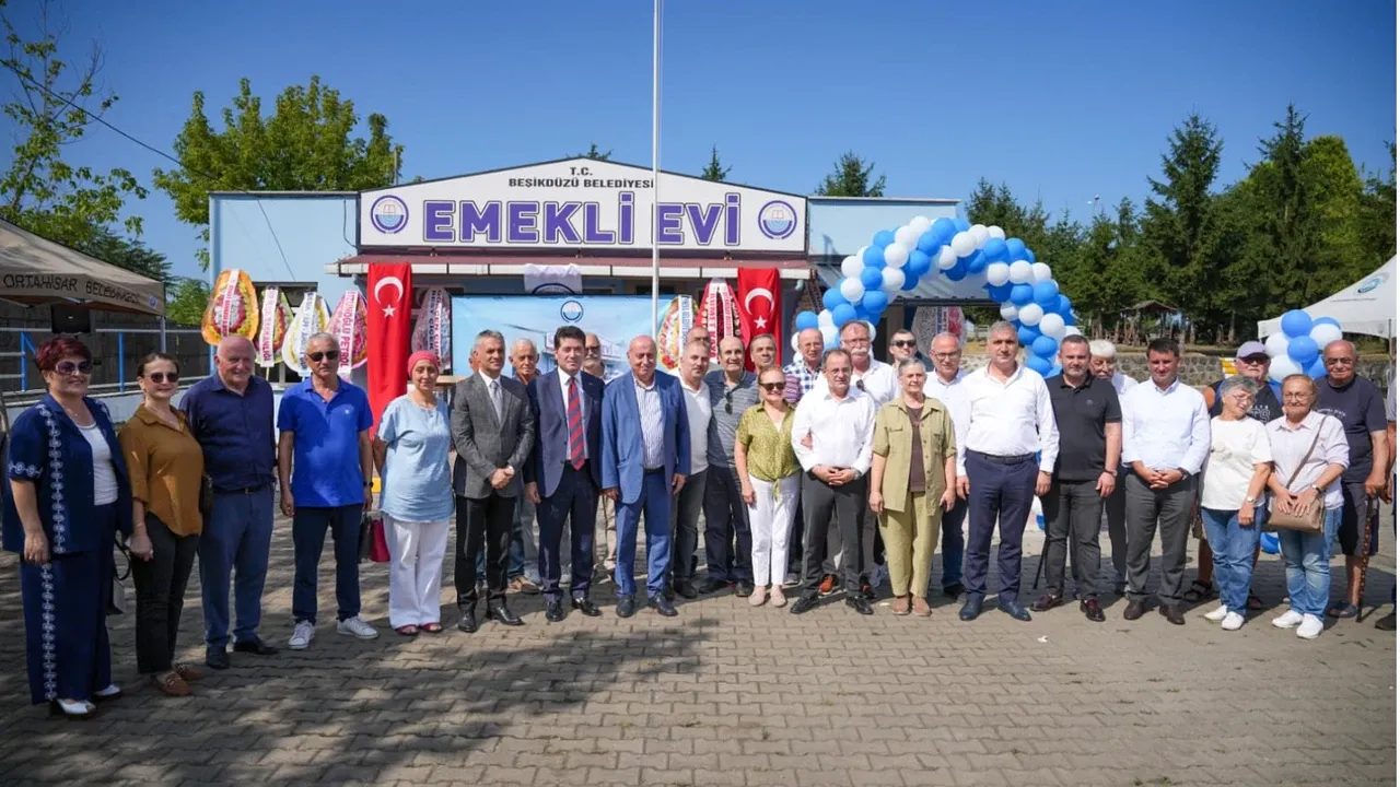 Beşikdüzü’nde Emekli Evi Açıldı: Başkan Kaya “Hiçbir Güç Bizi Vatandaşa Hizmetten Alıkoyamaz”