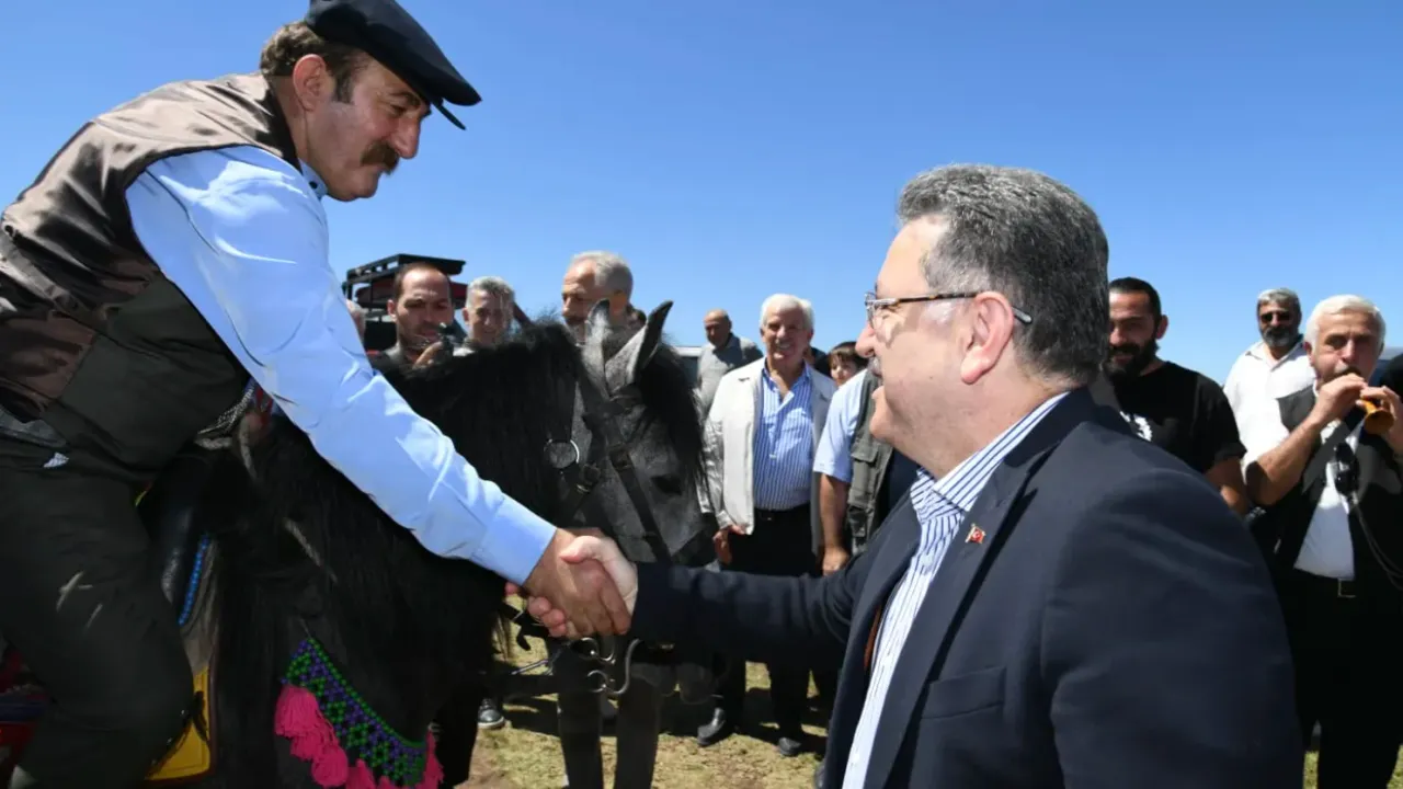 Başkan Genç, Doğduğu Köyde Yayla Şenliğine Katıldı
