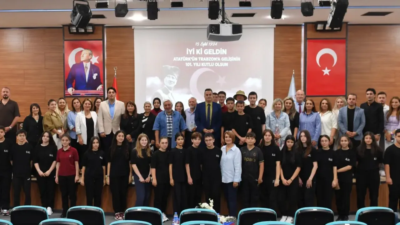 Atatürk’ün Trabzon Ziyaretleri Belgeselle Anlatıldı