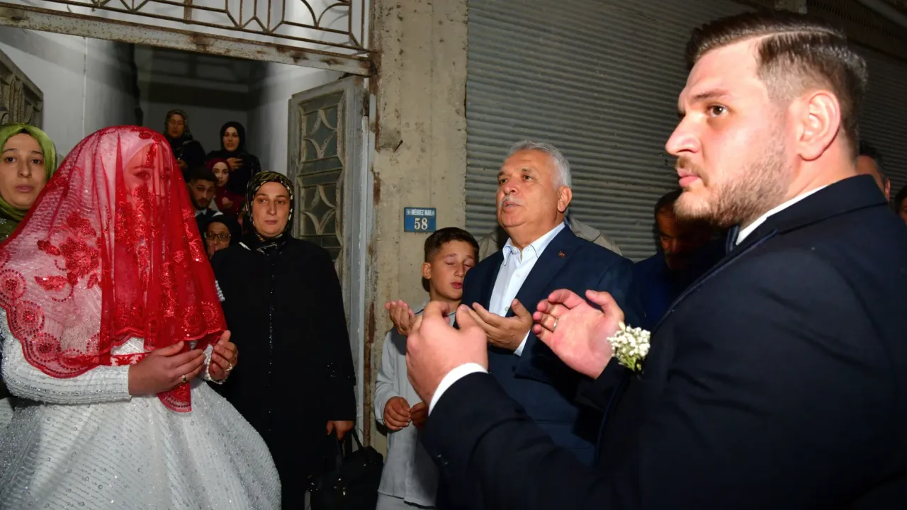 Vali Yıldırım Hayrat’ta Düğün Merasimine Katıldı