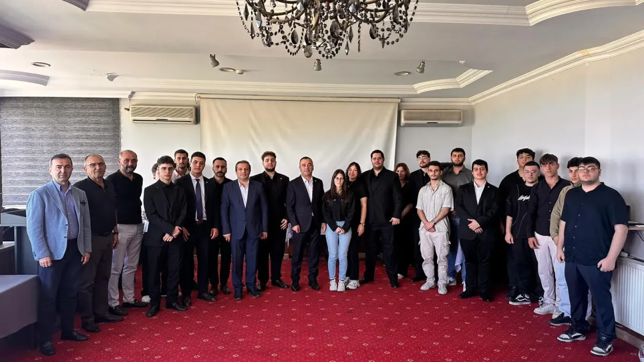 İYİ Parti Trabzon’da Gençlik Hareketi Canlanıyor