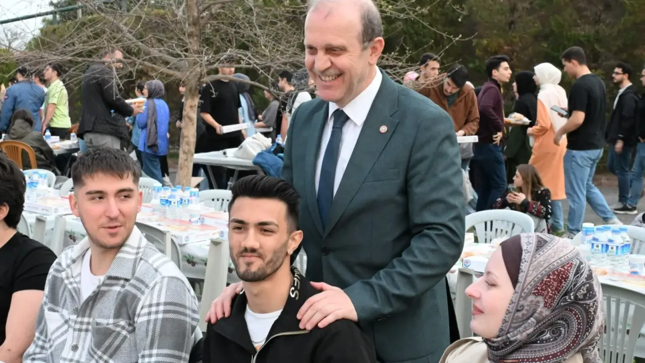 KTÜ, Yeni Gelen Öğrenciler İçin Ücretsiz Ulaşım Seferleri Başlatıyor