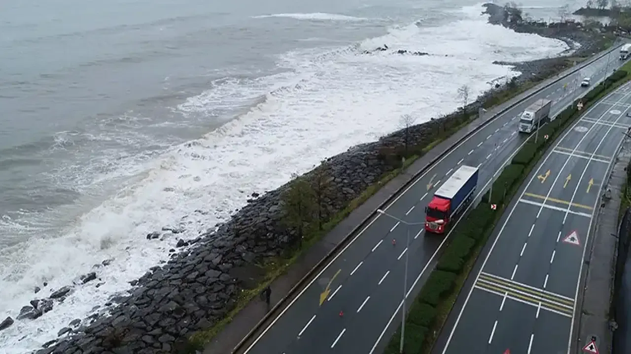 Trabzon - Rize Yolunda Ulaşım Kontrollü Sağlanıyor