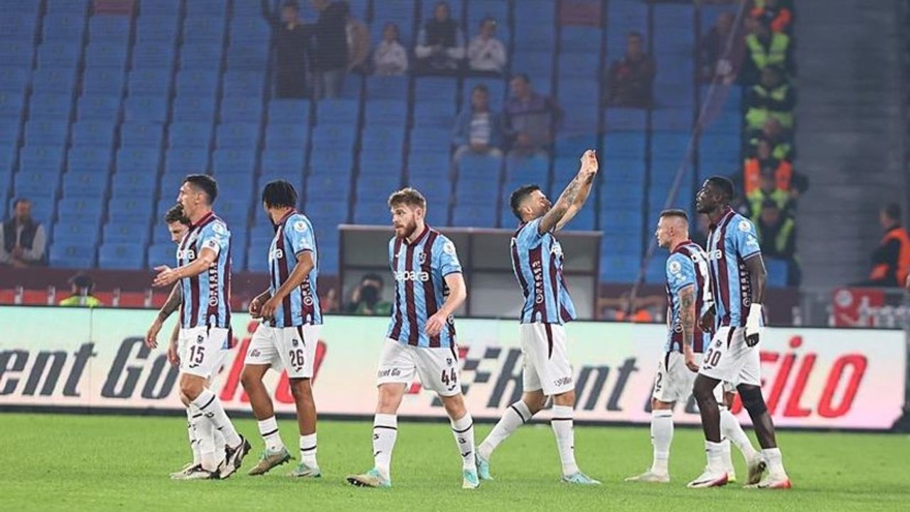 Trabzonspor - Kayserispor Maçına Taraftar İlgi Göstermedi
