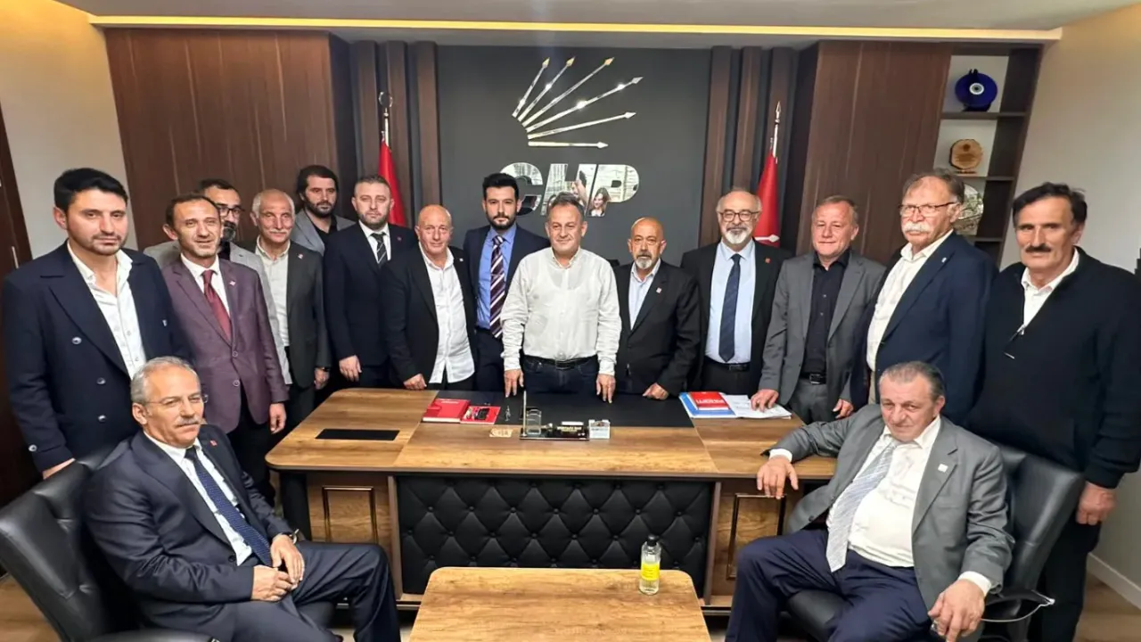 CHP Trabzon İlçe Başkanlarından Birlik Deklarasyonu: “Tek Listeyle Kongreye Gidilmeli”