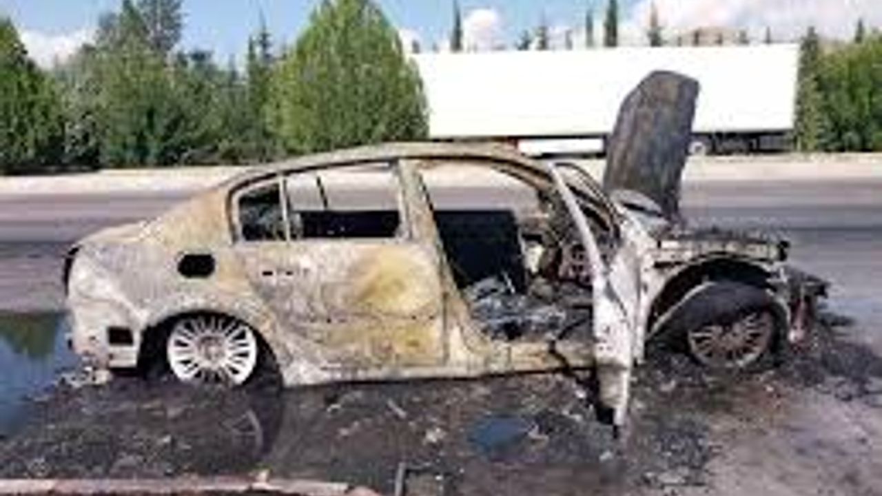 Burdur Bucak’ta Otomobil Yangını Korkuttu