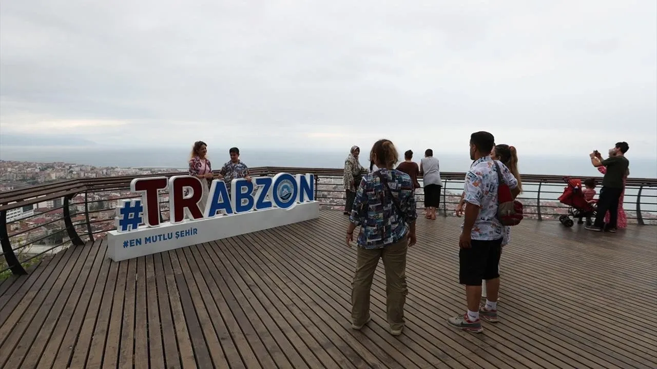 Trabzon’da Turist Sayısı Arttı Ama Esnaf Kazanamadı