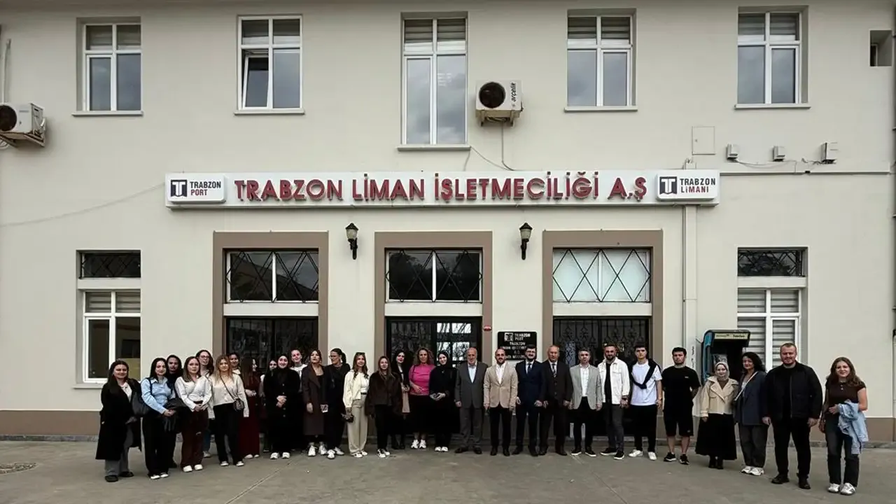 Trabzon Üniversitesi’nde Lojistik Öğrencilerine Liman Gezisi