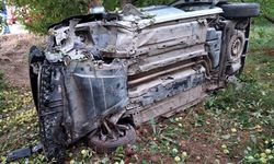 Amasya'da devrilen hafif ticari araçtaki 5 kişi yaralandı