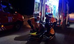 Çorum’da otomobil elektrik direğine çarptı 6 kişi yaralandı