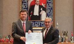 Makedonya'dan Kütahya'ya emanet diploma sahibine teslim!