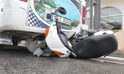 SAKARYA - Devrilen otomobildeki 2 kişi yaralandı