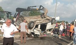 ORDU - Minibüsün hafif ticari araçla çarpıştığı kazada 20 kişi yaralandı