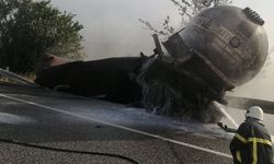 Bolu'da seyir halinde yangın çıkan tanker kullanılamaz hale geldi
