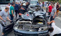 Trabzon'da otomobil ile tır çarpıştı: 6 yaralı