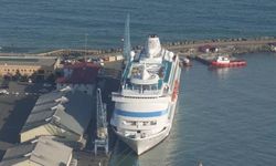 "Astoria Grande" kruvaziyeri 502 yolcusuyla Trabzon Limanı'na geldi