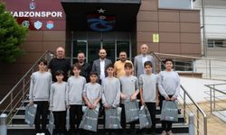 Şampiyon Okuldan Trabzonspor'a Ziyaret