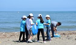 Trabzon'da Türkiye Çevre Haftası sebebiyle sahilde temizlik yapıldı