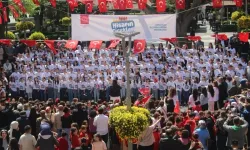 Trabzon'da Hisarın Çiçekleri Çocuk Korosu 23 Nisan'da Konser Verdi