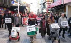 Trabzon'da Saadet Partisi'nden Dikkat Çekici Protesto