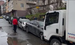 Beyoğlu’nda Kamyonet Dehşeti: 7 Araç Hasar Gördü