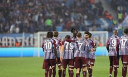 Trabzonspor'da Hücum Parlıyor, Savunma Zafiyetleri Endişe Yaratıyor