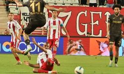 Trabzonspor'dan Muhteşem Kapanış: Antalyaspor'u 2-0 Yendi, Sezonu 51 Puanla Noktaladı