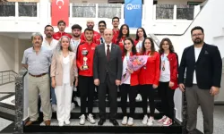 KTÜ Rektörü, Türkiye İkincisi Ekibi Makamında Kabul Etti