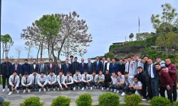 Bakan Uraloğlu, Trabzon’da Hem Vefasını Gösterdi Hem Genç Futbolcularla Buluştu