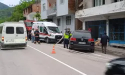Ordu’nun Kumru İlçesinde Feci Kaza: Bakkalın Önünde Oturan İki Kişi Hayatını Kaybetti