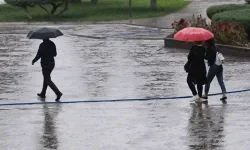 Meteoroloji Uyardı: Hafta Sonuna Dikkat! Sıcaklıklar Düşüyor, Yağış Geliyor