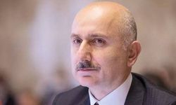 Özgür Özel ve Adil Karaismailoğlu Arasında Trabzon’da Siyasi Gerilim: “Kayyımcı Çırağı” İfadesi Tartışma Yarattı