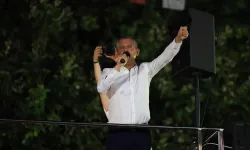 Özgür Özel’den Trabzon’da Sert Mesajlar: “AK Parti Üyelerini Baba Ocağına Davet Ediyorum”