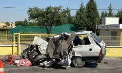 Uşak’ta Otomobil İle Kamyon Çarpıştı: Baba Ve Kızı Hayatını Kaybetti