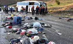 Sivas’ta Yolcu Otobüsü Devrildi: 4 Kişi Hayatını Kaybetti, 33 Kişi Yaralandı