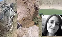 Sivas’ta Facia Gibi Kaza: El Freni Çekilmeyen Greyder Otomobili Uçuruma Sürükledi