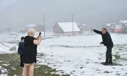 Temmuz’da Kış Geri Geldi: Karadeniz Yaylalarına Kar Yağdı, Soğuk Rekoru Kırıldı