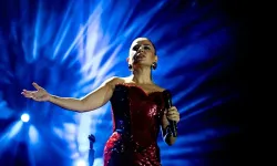 Merve Özbey Trabzon Kültür Yolu Festivali’nde Sahne Aldı