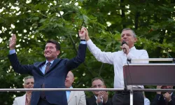 Özgür Özel'den Ortahisar Belediye Başkanı Ahmet Kaya’ya Övgü: “Fakirin Fukaranın Hakkını Gözeten CHP’nin Evladı”