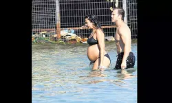 Tolga Sarıtaş ve Zeynep Mayruk, Doğum Öncesi Son Tatillerini Çeşme'de Geçiriyor
