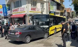 Bursa’da Otobüs ile Otomobil Çarpıştı