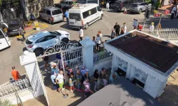 Atatürk Köşkü'nde Ziyaretçi Yoğunluğu