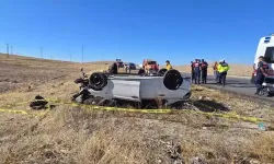 Otomobil Takla Attı, 3 Kişi Hayatını Kaybetti