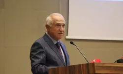 Cemil Çiçek: Batı Vicdanını, İslam Dünyası Aklını Kaybetti