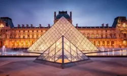 Louvre Müzesi Soygununda 7 Şüpheli Gözaltına Alındı