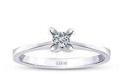 Kalpten Gelen Parıltı Tektaş Yüzüklerle Ebedi Sevgi